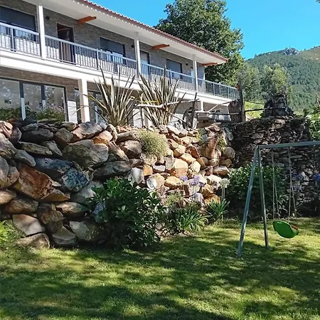 Holiday park Viver Montanha *